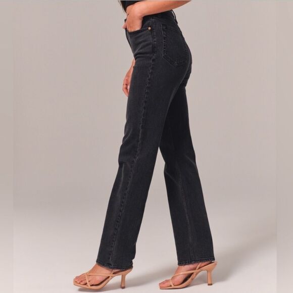 Abercrombie & Fitch Ultra High Rise Mom Jean Black Distress 28/6 - Picture 6 of 13